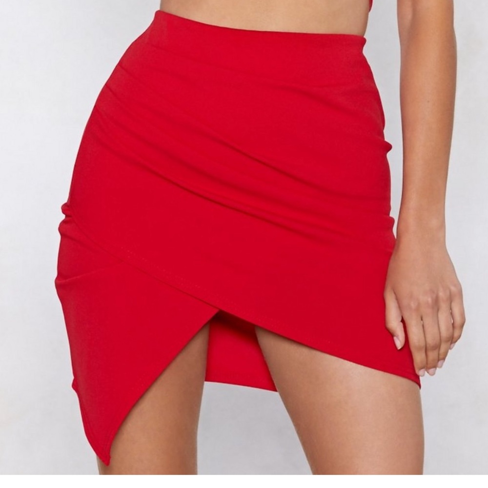 Red Asymmetrical Rushed Mini Skirt - Picture 5 of 5